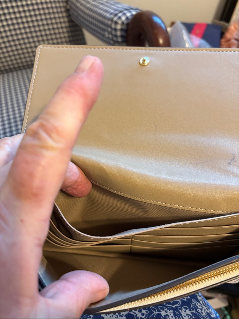 Coach Cream Crossbody with matching card holder - Picture 8 of 14